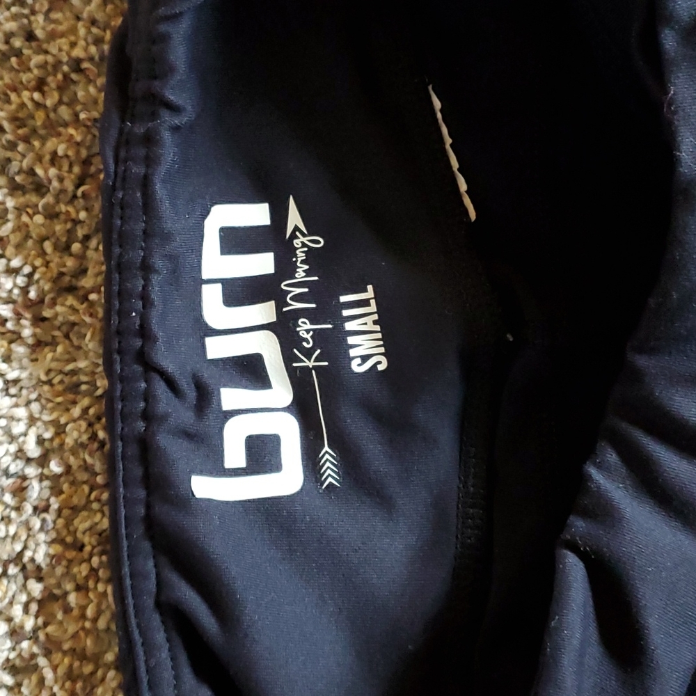 Small workout capris - Picture 2 of 2